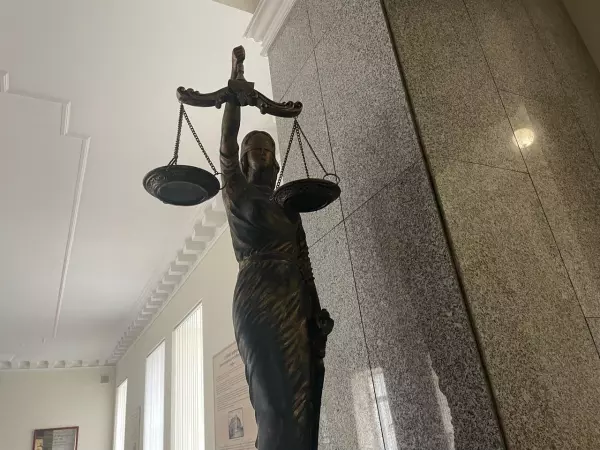 В Шахтах осудили мужчину, зарезавшего собутыльника