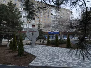 Ростовская АЭС профинансировала ремонт памятника в сквере Волгодонска