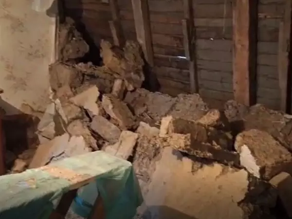 В Батайске обрушилась часть жилого дома
