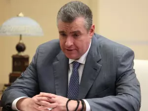 Российский паспорт надо заслужить