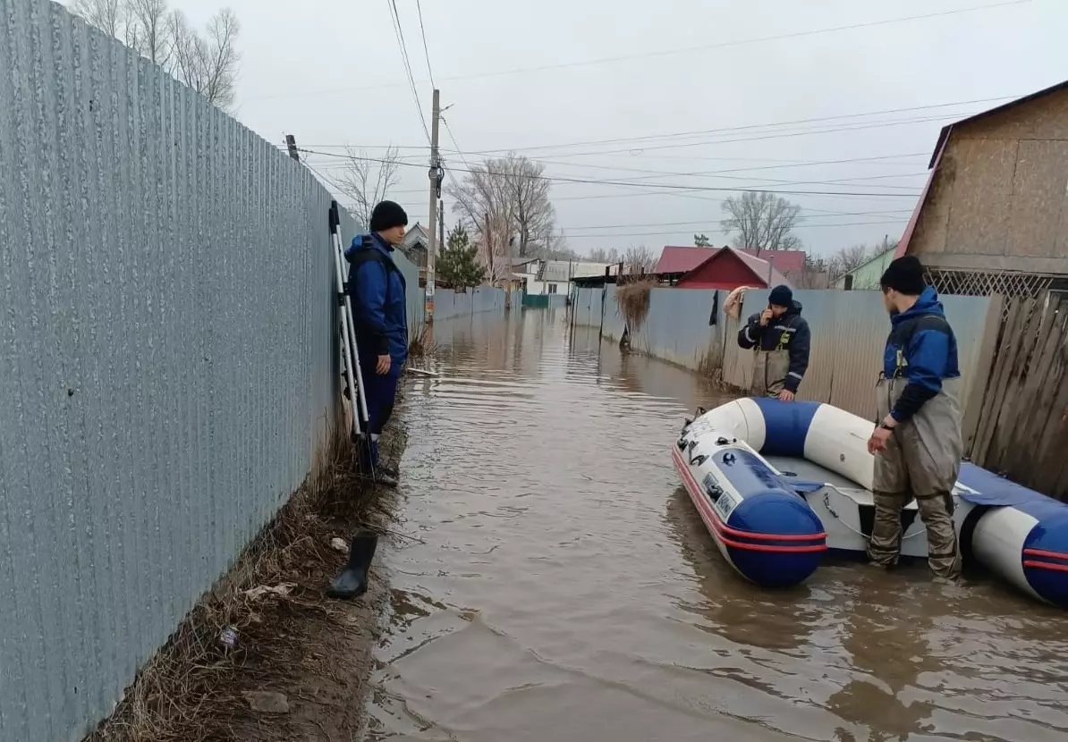 В Оренбургской области после прорыва дамбы затопило более 6 тысяч домов »  DonDay - новости Ростова-на-Дону. Происшествия, события, новости бизнеса,  политики, культуры и спорта.