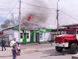 В станице Тацинская сгорела аптека