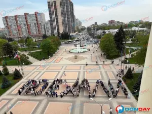 В Ростове более 500 студентов выстроились во фразу «ПОЕХАЛИ» ко Дню космонавтики