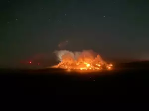 Жители Гуково вторые сутки задыхаются от дыма с горящей свалки