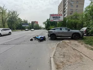 В Ростове на Борко в ДТП с мотоциклом пострадал парень