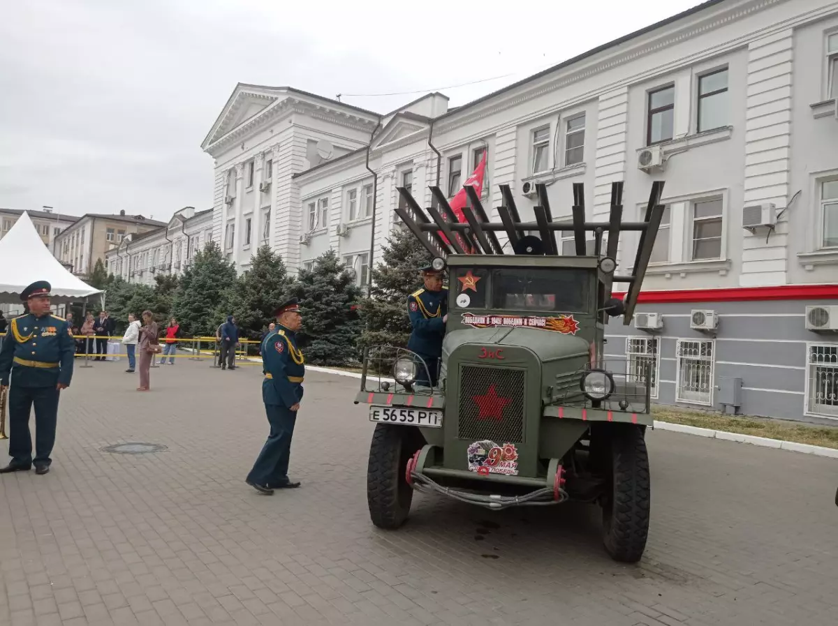 На станцию Ростов-Главный 8 мая прибыл ретропоезд » DonDay - новости  Ростова-на-Дону. Происшествия, события, новости бизнеса, политики, культуры  и спорта.