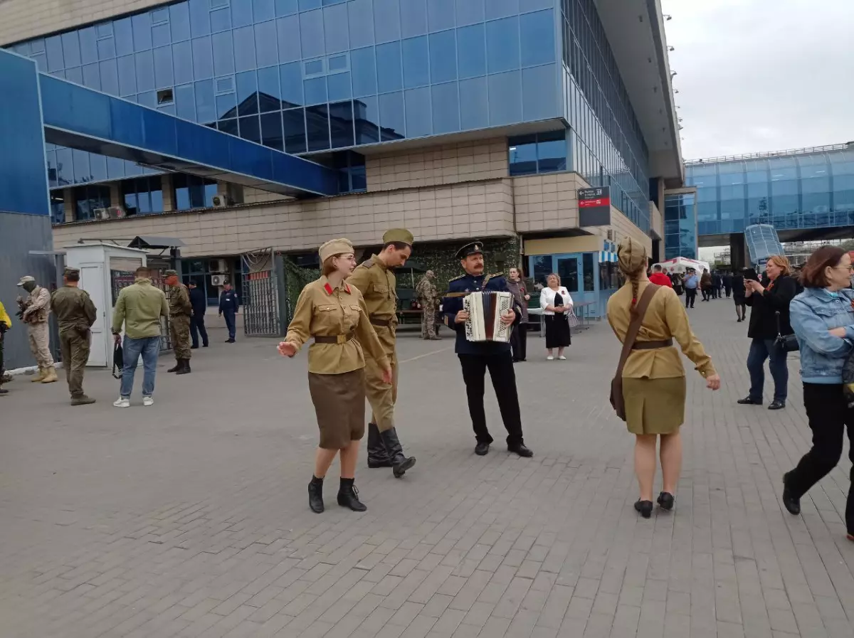 На станцию Ростов-Главный 8 мая прибыл ретропоезд » DonDay - новости  Ростова-на-Дону. Происшествия, события, новости бизнеса, политики, культуры  и спорта.