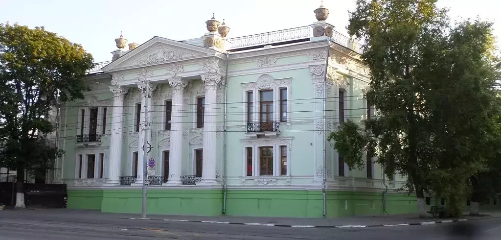 На выставке во Дворце Алфераки в Таганроге сэкономят 50 миллионов рублей