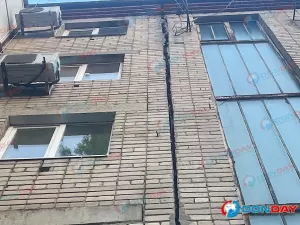 В Ростове на Ставского рушится аварийный жилой дом