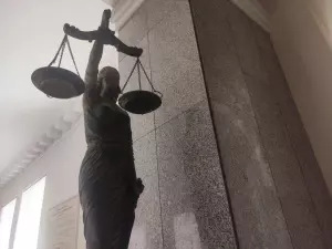 В Ростовской области рецидивист получил два года «строгача» за ограбление женщины