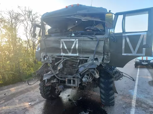 В Ростовской области произошло ДТП с военным грузовиком и тремя легковушками