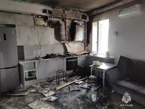 В Аксае из-за пожара эвакуировали 15 жителей многоквартирного дома