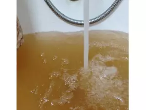 В Ростове на Орбитальной из кранов потекла ржавая вода