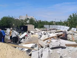 В Каменске при взрыве в доме пострадали два человека