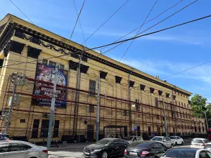 Масштабную реконструкцию Ростовского цирка начали с ремонта облицовки здания