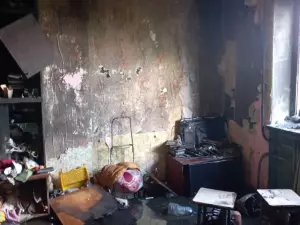 В Ростовской области во время пожара спасли бабушку и внука
