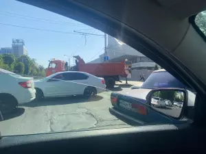 Центр Ростова 7 мая сковали пробки из-за репетиции парада Победы