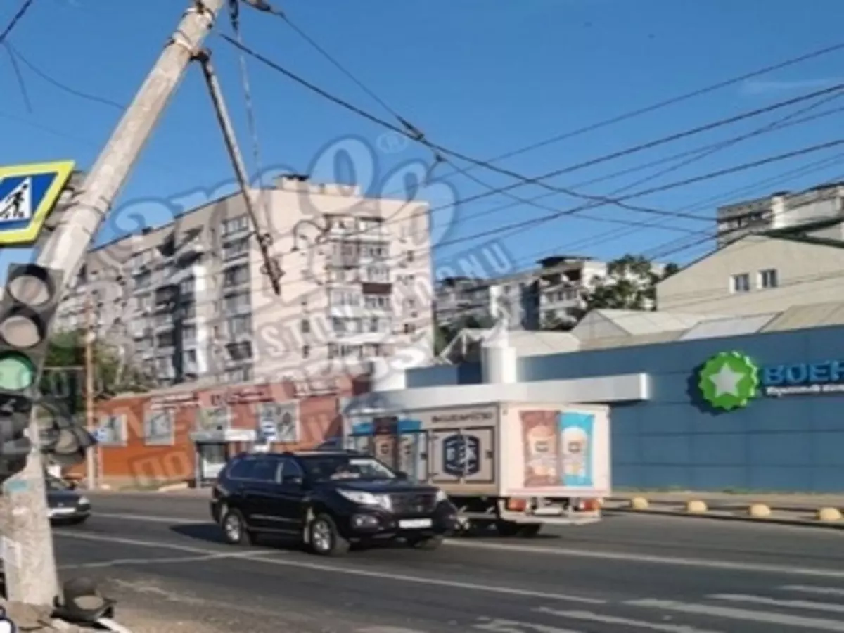 В Ростове из-за ДТП на Таганрогской с автобусом образовалась пробка »  DonDay - новости Ростова-на-Дону. Происшествия, события, новости бизнеса,  политики, культуры и спорта.