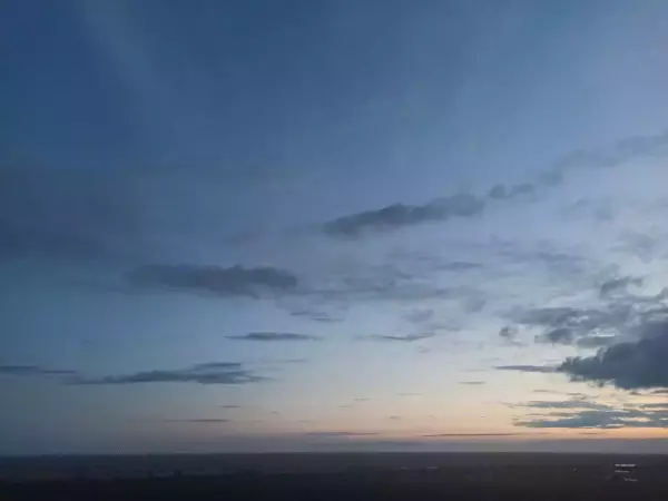 В Таганрогском заливе беспилотники атаковали буксир и баржу