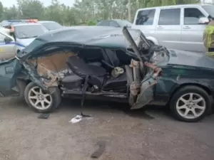 Водитель и пассажир ВАЗа пострадали в ДТП с мусоровозом в Волгодонске