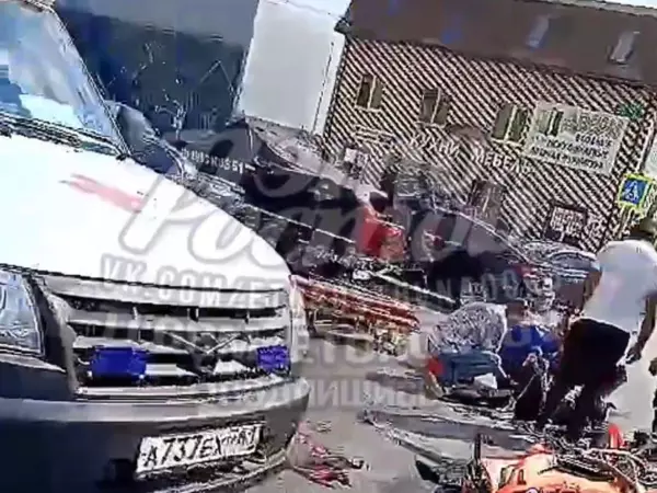 В Аксае девушка на мотоцикле пострадала в ДТП