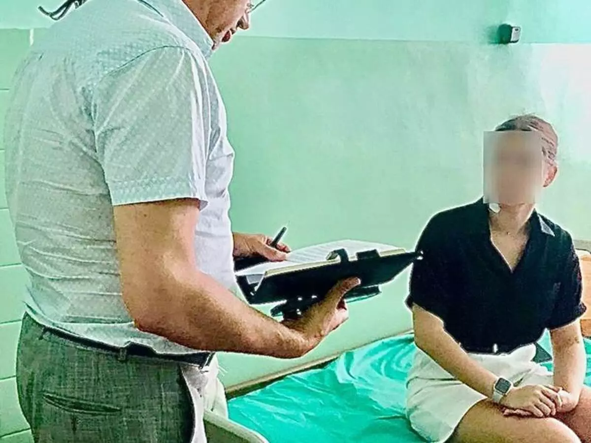 В Севастополе во время теракта на пляже 23 июня жительницу Шахт ранило в шею quot; D