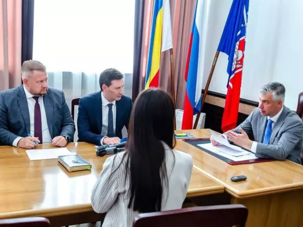 Алексей Логвиненко в ходе личного приема сообщил о ремонте улицы Таганрогской