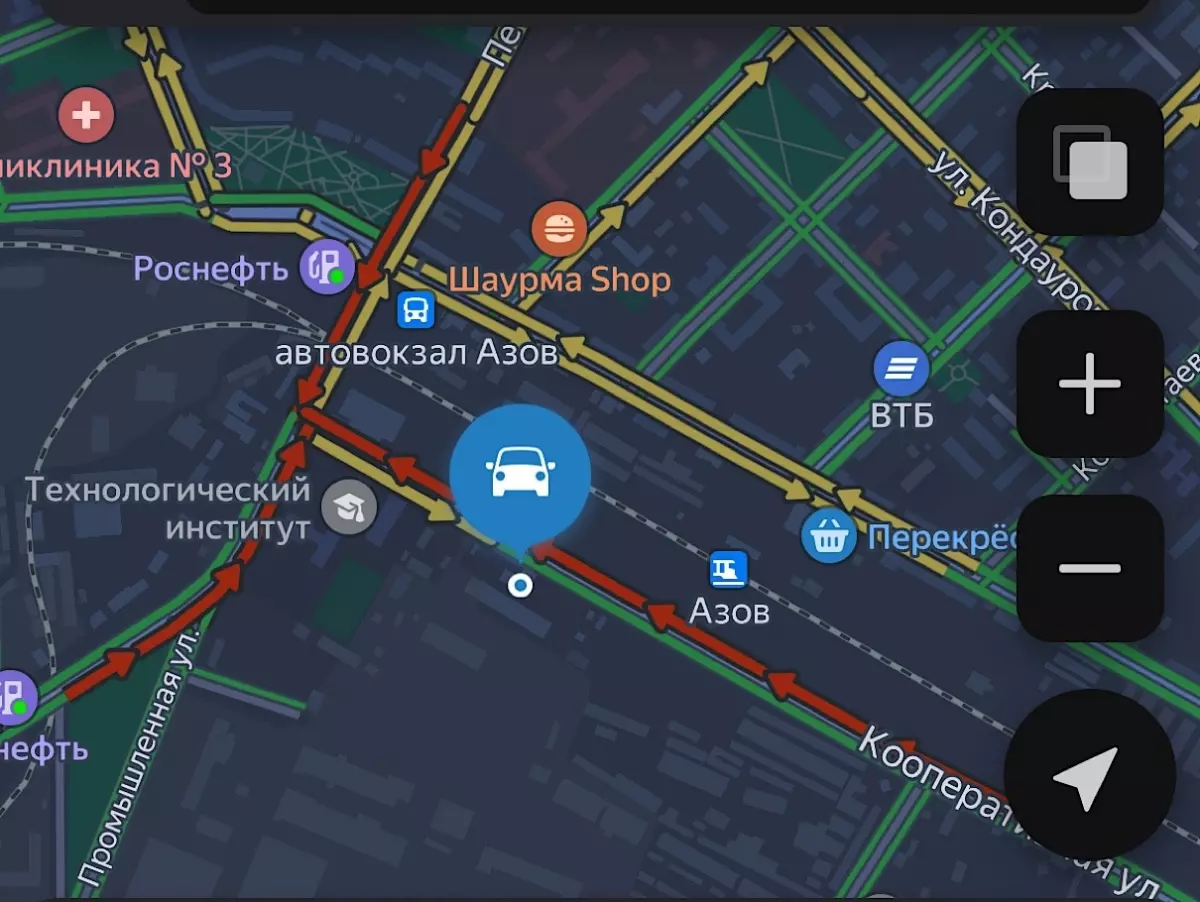 В Азове на Кагальницком шоссе образовалась огромная пробка