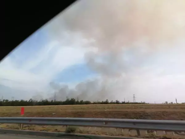 Ландшафтный пожар в Азовском районе охватил 7 тысяч квадратных метров
