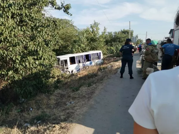 В Аксайском районе пассажиры автобуса пострадали в ДТП с бетономешалкой