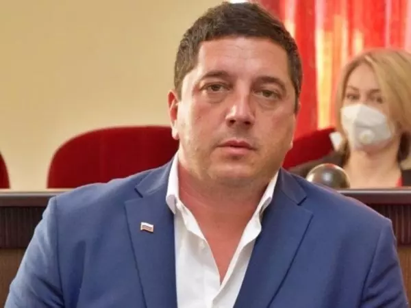 Депутат из Шахт Вадим Литвинов, устроивший дебош в кафе, досрочно сложил полномочия