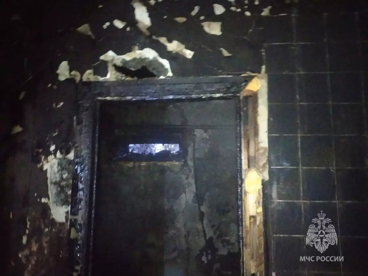 В Новошахтинске мужчина погиб при пожаре в частном доме