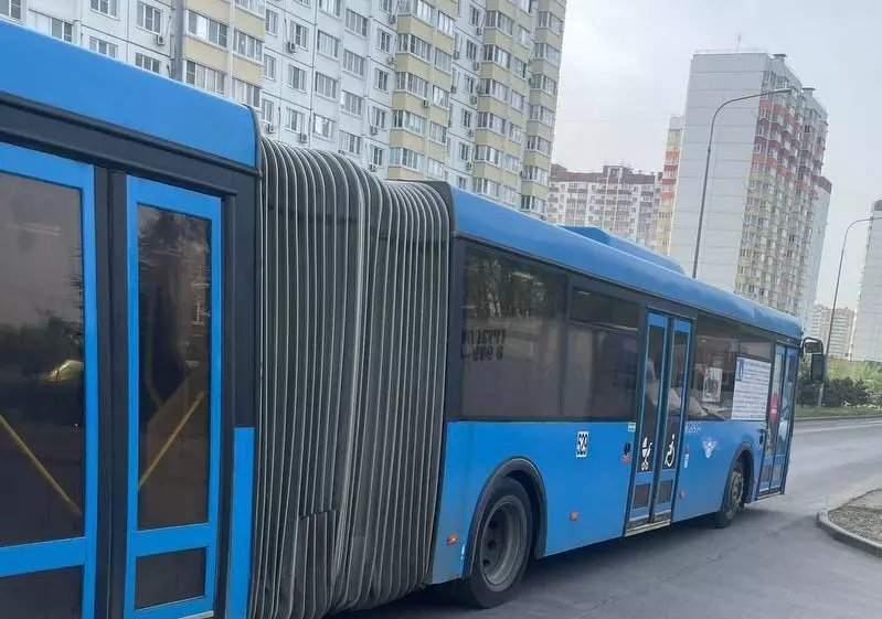 На популярный у ростовчан маршрут № 4 пустят автобусы-«гармошки»