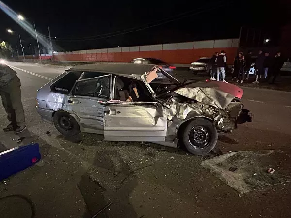 В ДТП с пассажирским автобусом пострадали три человека в Ростовской области