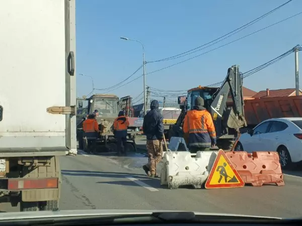 В Ростове ремонт дороги парализовал движение на Малиновского