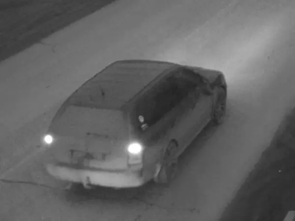 В Волгодонске водитель легковушки сбил мужчину, который ремонтировал троллейбус