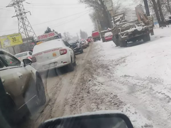 Ростовчане пожаловались на не убранный снег на улицах