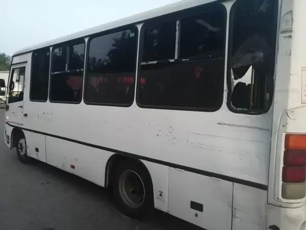 В Ростове из автобуса выпала 15-летняя девочка