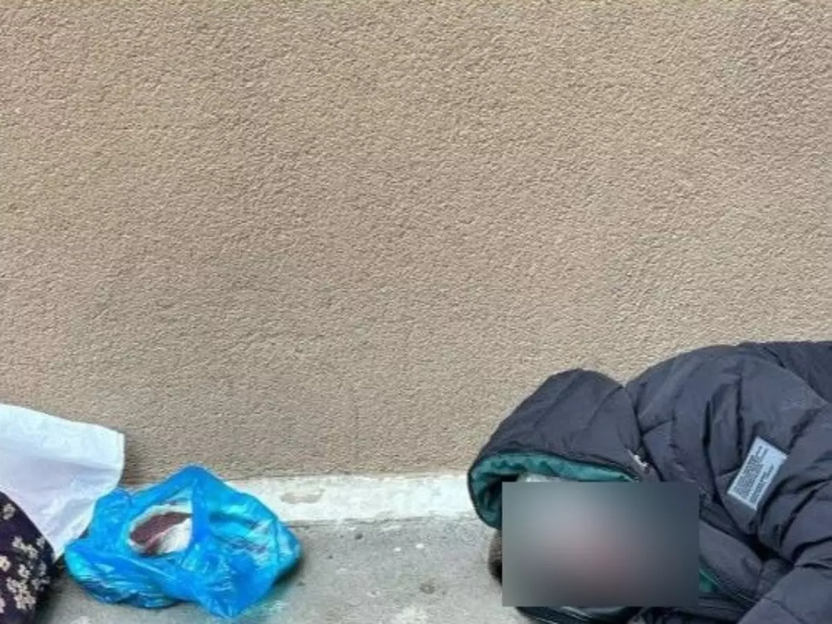 В Ростове на Коммунистическом умер пожилой мужчина