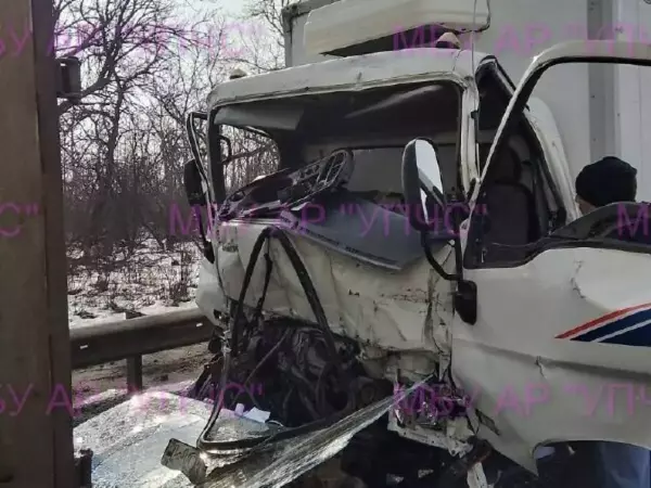 Врачи борются за жизнь водителя, пострадавшего за ДТП под Ростовом