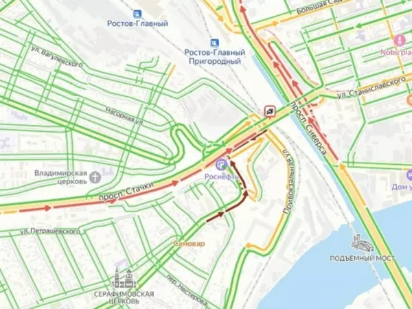 В Ростове из-за ДТП на мосту Сиверса образовалась пробка