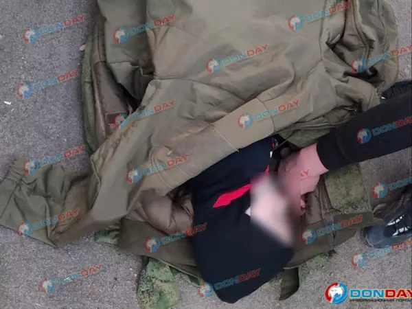 В Батайске 10-летний мальчик упал с аварийной горки и потерял сознание