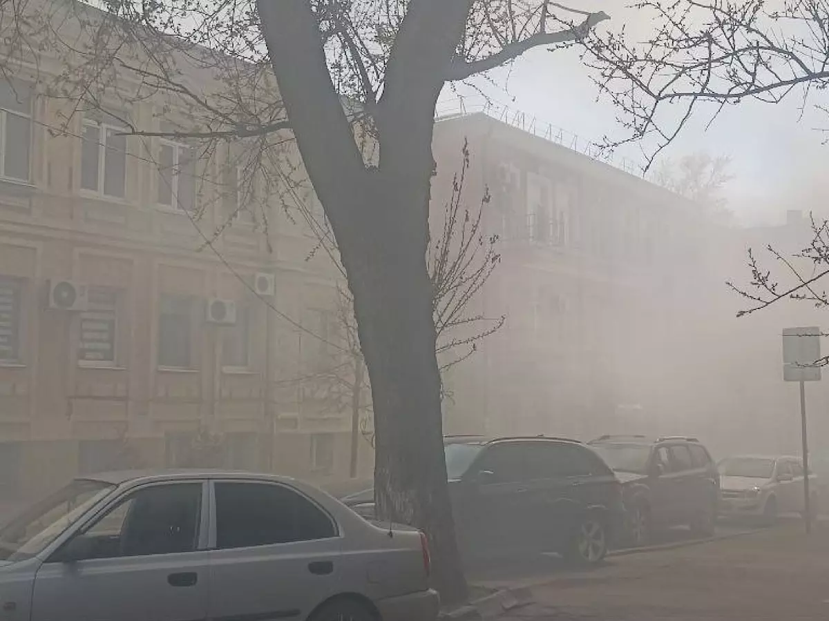 Огонь в частном доме на Красноармейской в Ростове «охватил» 100 квадратов
