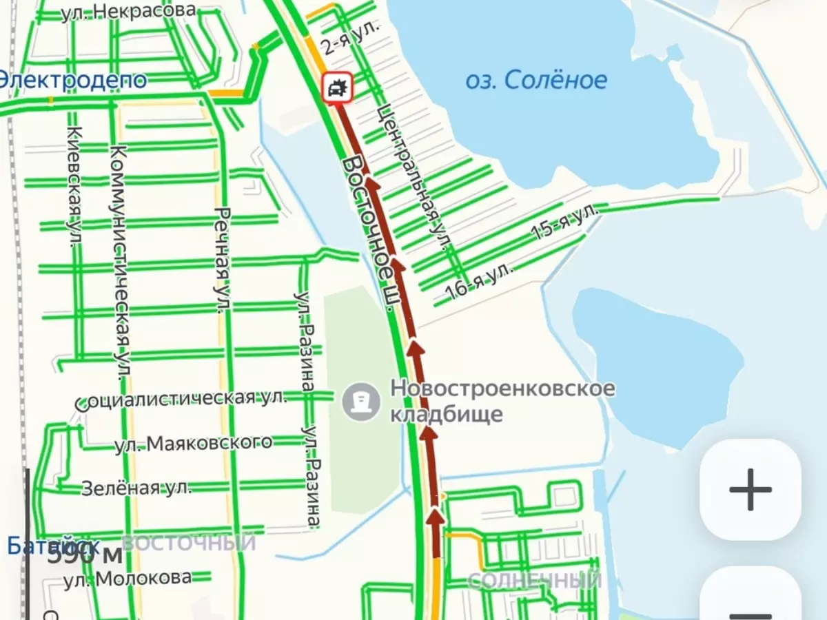 Под Батайском мотоцикл на скорости влетел в фуру