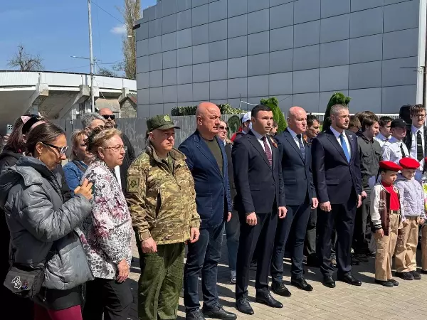 В Железнодорожном районе Ростова открыли Аллею Славы погибших героев СВО
