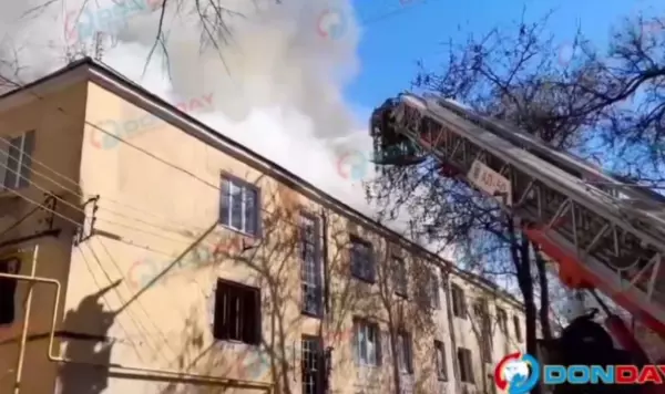 Пожар на Мечникова в Ростове тушат больше полсотни человек
