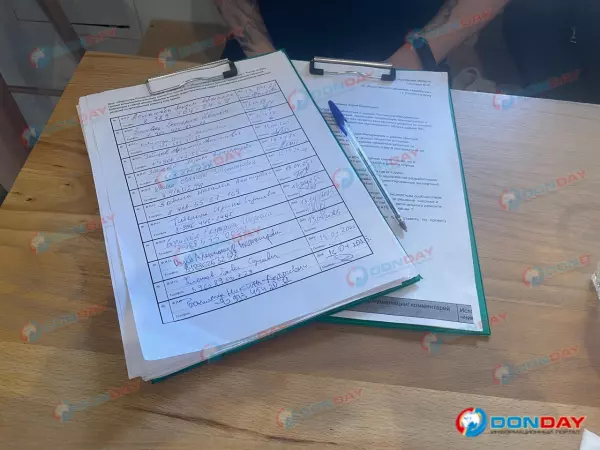В Ростове собрали почти тысячу подписей за сохранение фасадов публички и филармонии
