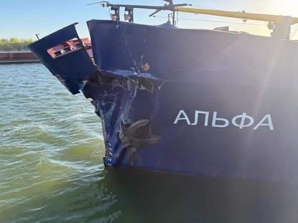 Следователи проводят проверку из-за аварии с теплоходом в Ростовской области