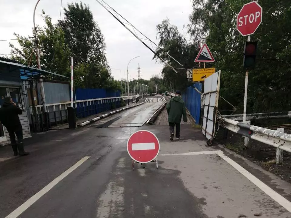 В Ростове понтонный мост на Зеленый остров перекроют из-за непогоды