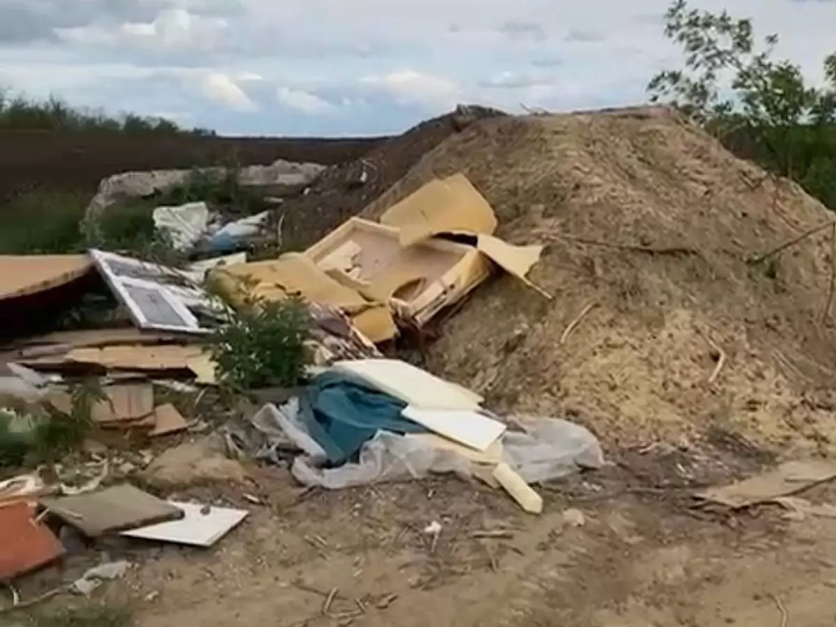 В Аксайском районе обнаружили незаконную свалку 